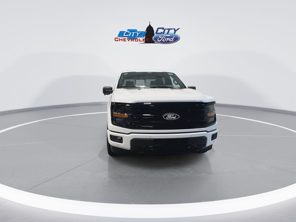 2025 Ford F-150 XLT photo 3