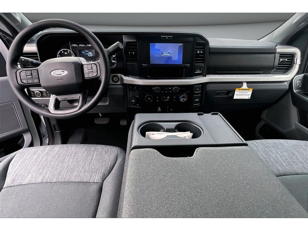 2026 Ford F-250 Super Duty XLT - Photo 8