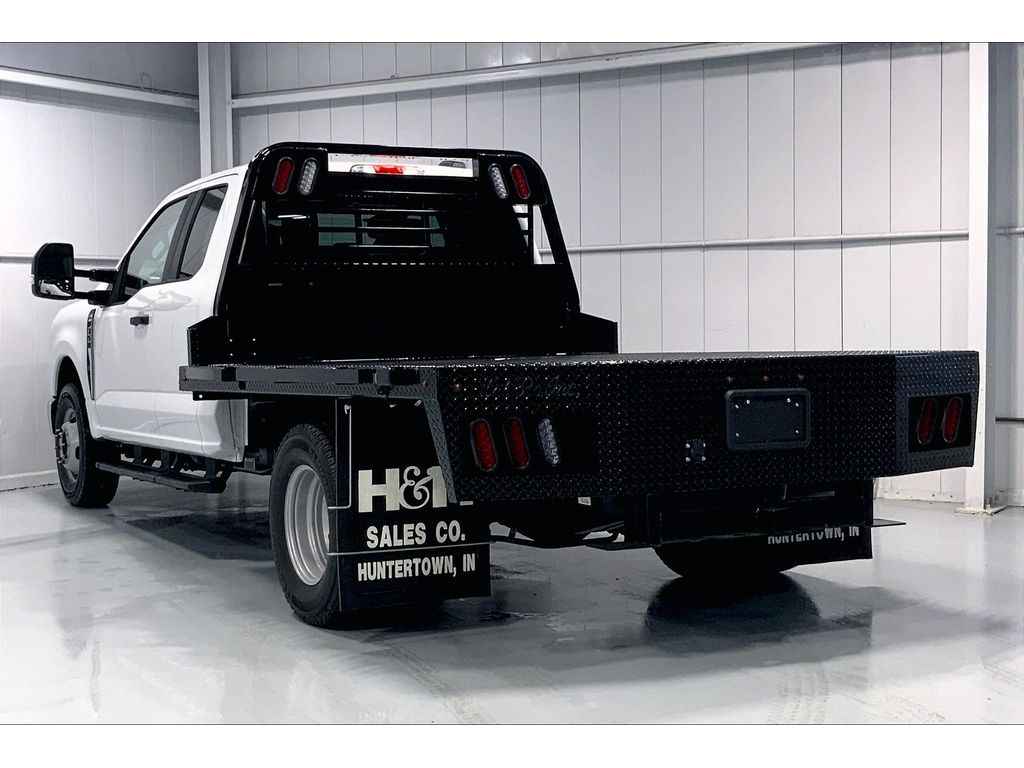 2024 Ford F-350 XL photo 3