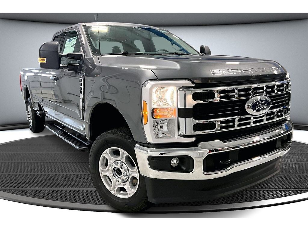 New 2026 Ford F-350 XLT Extended Cab