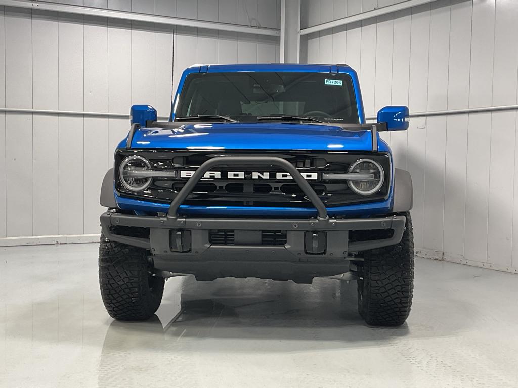 2024 Ford Bronco Outer Banks photo 2
