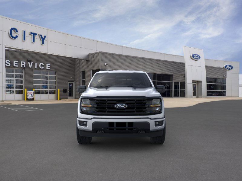 2025 Ford F-150 XLT photo 2