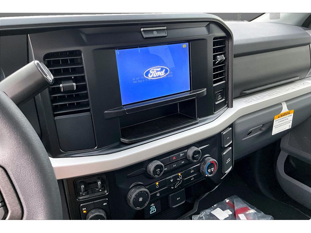2026 Ford F-250 Super Duty XLT - Photo 10