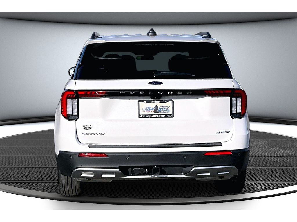 2026 Ford Explorer Active - Photo 6