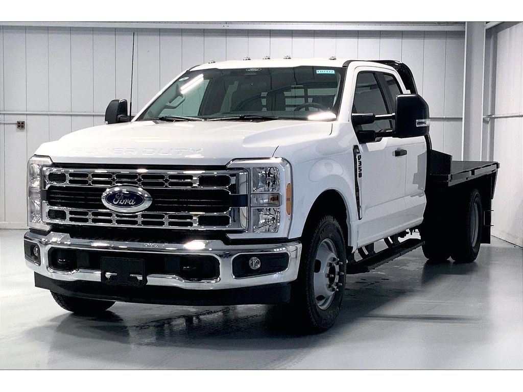 2024 Ford F-350 XL photo 2