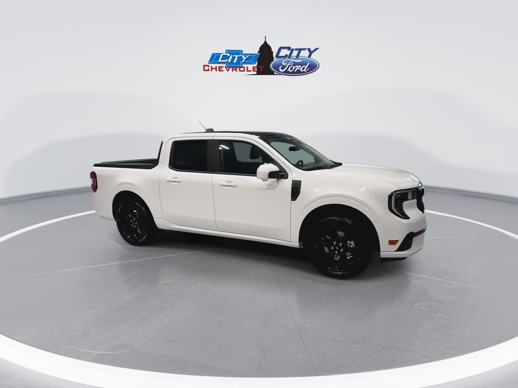 2025 Ford Maverick photo 2