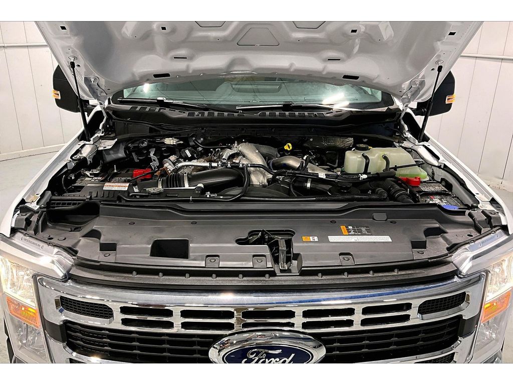 2025 Ford F-550 Super Duty Chassis Cab XL - Photo 13