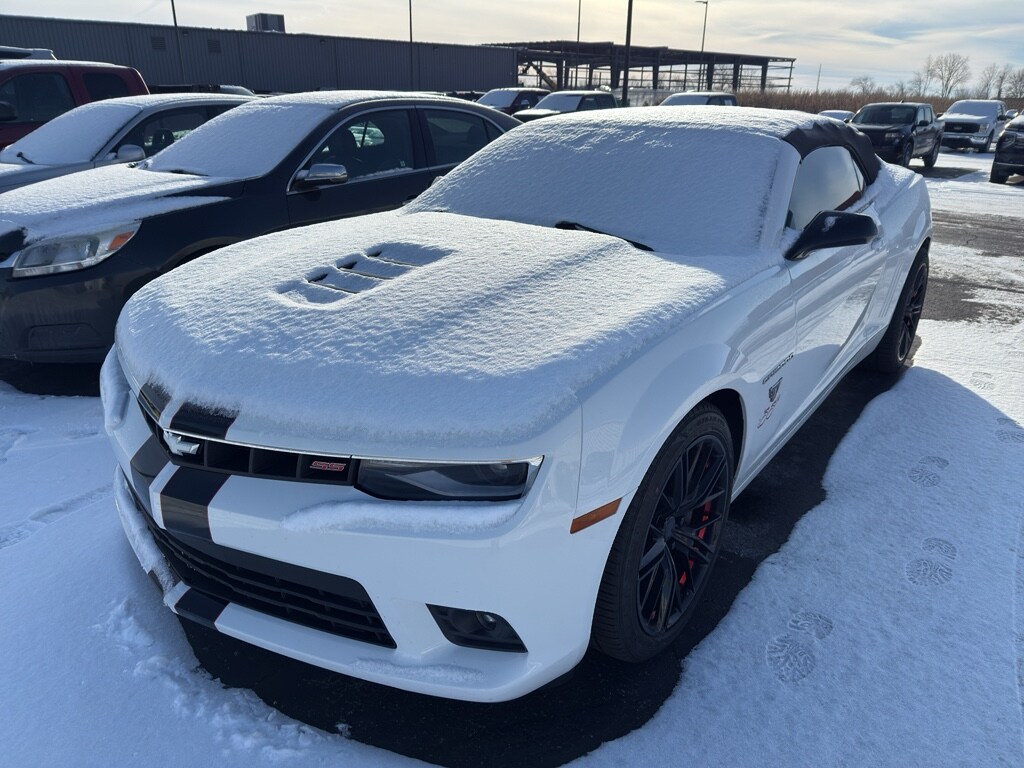 2015 Chevrolet Camaro SS photo 2