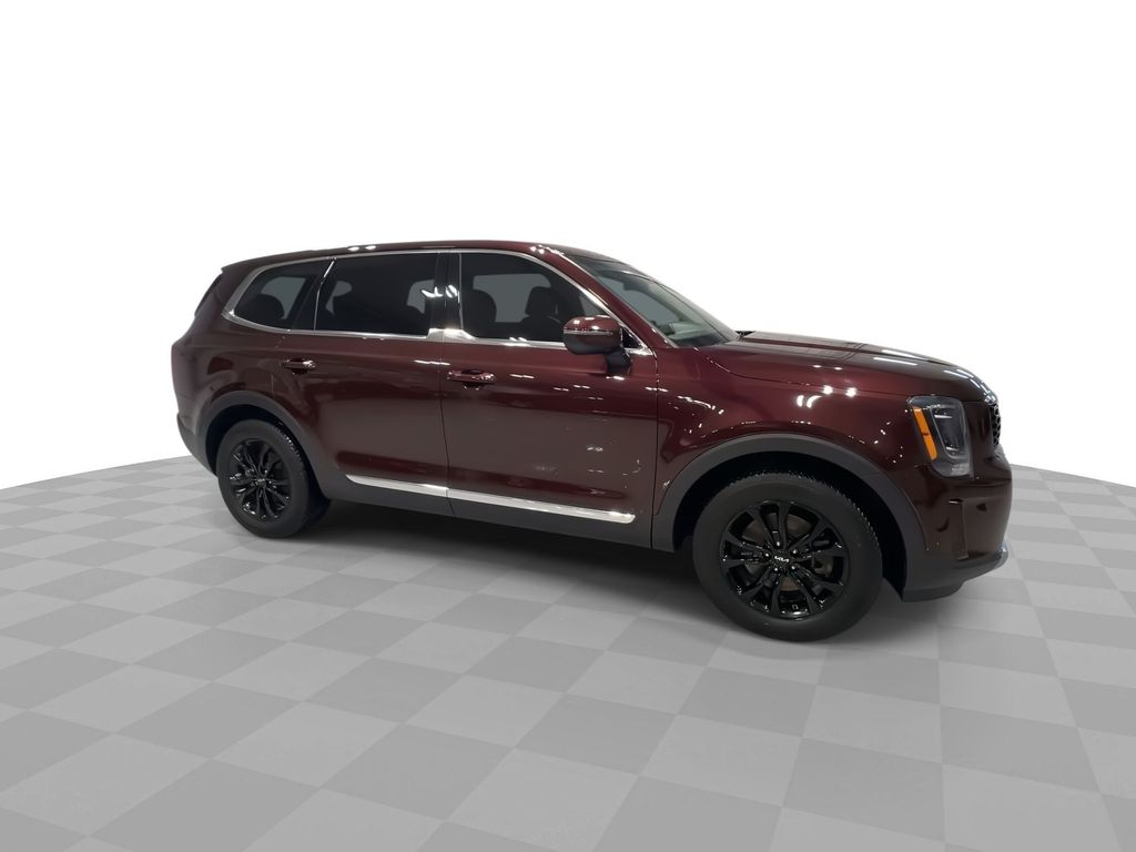 Used 2022 Kia Telluride LX with VIN 5XYP2DHC4NG238515 for sale in Columbia City, IN