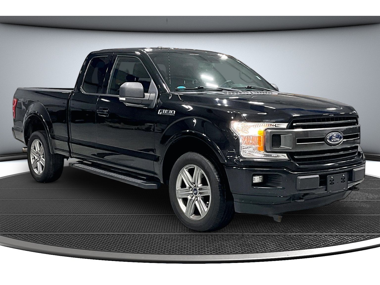 Used 2018 Ford F-150 XLT with VIN 1FTFX1EG4JFD75132 for sale in Columbia City, IN