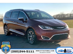 2017 Chrysler Pacifica Limited Passenger Van