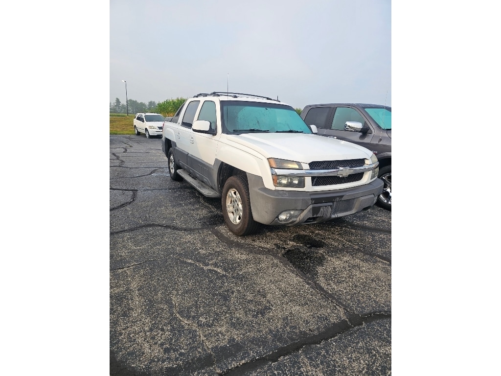 Used 2005 Chevrolet Avalanche Base with VIN 3GNEC12Z65G182120 for sale in Columbia City, IN