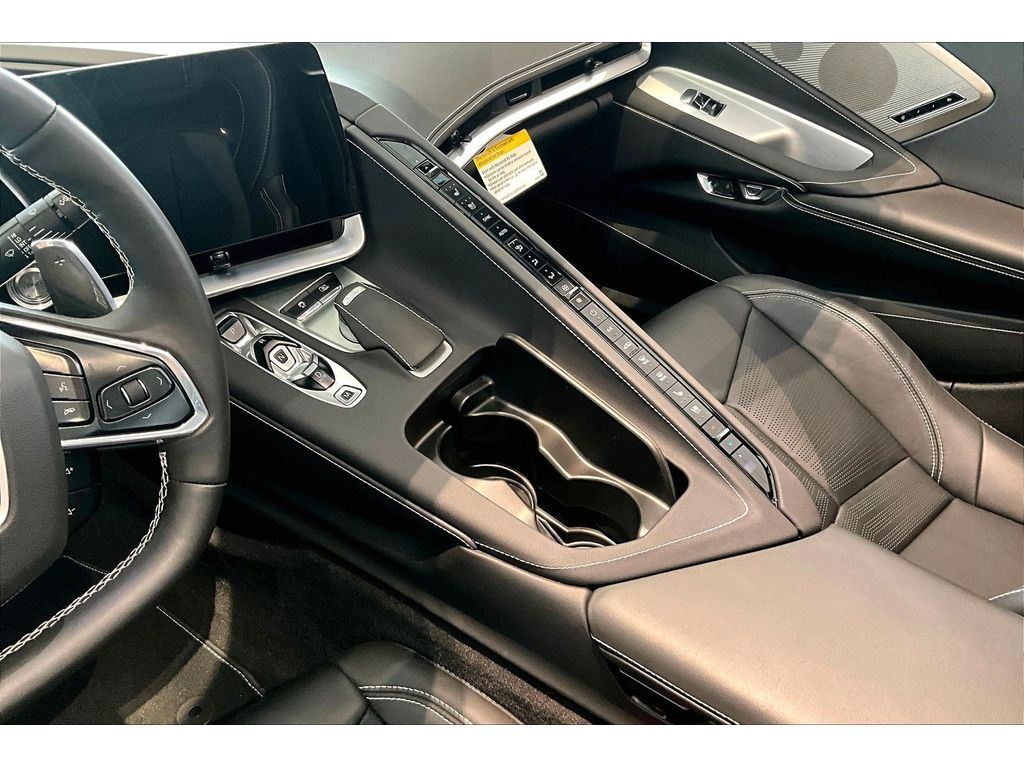 2024 Chevrolet Corvette 2LT - Photo 19