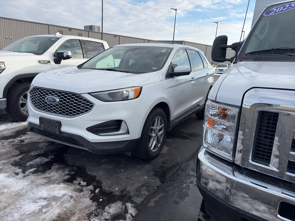 Used 2024 Ford Edge SEL Sport Utility