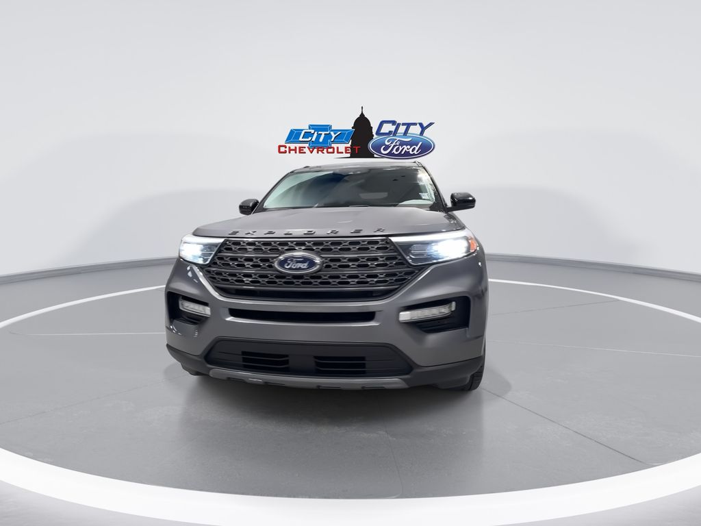 2022 Ford Explorer XLT photo 3