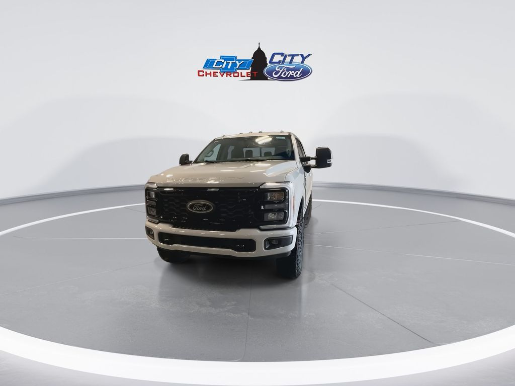 2025 Ford F-250 XLT photo 3