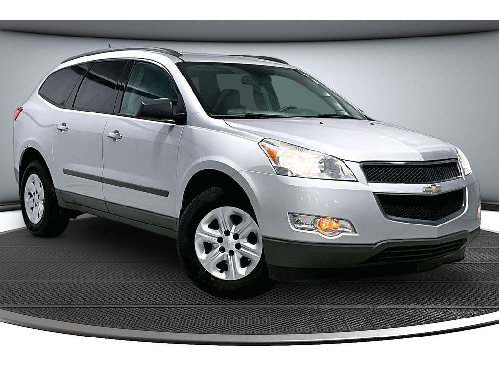 Used 2012 Chevrolet Traverse LS with VIN 1GNKRFED0CJ383277 for sale in Columbia City, IN