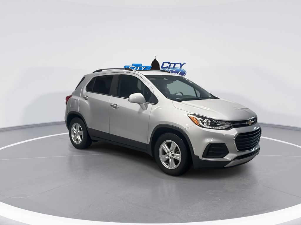 2018 Chevrolet Trax LT photo 2