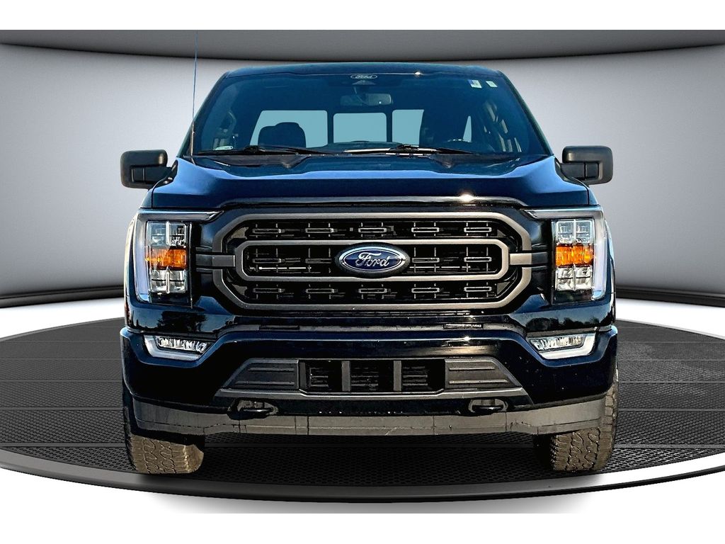 2022 Ford F-150 XLT photo 3