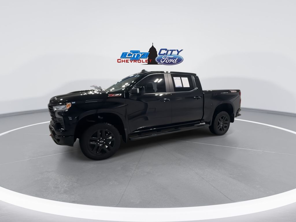 2024 Chevrolet Silverado 1500 LT Trail Boss photo 2