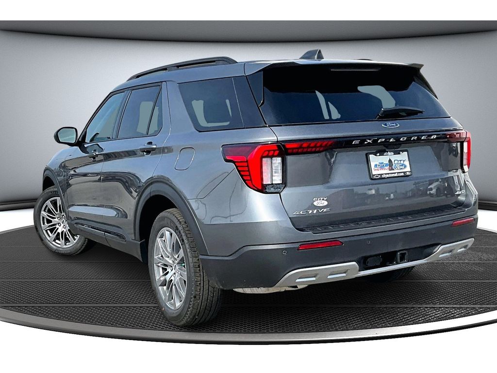 2026 Ford Explorer photo 2