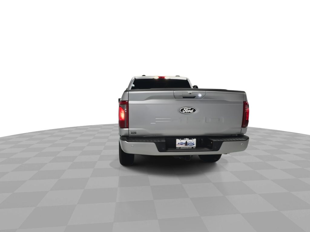 2025 Ford F-150 XLT photo 3