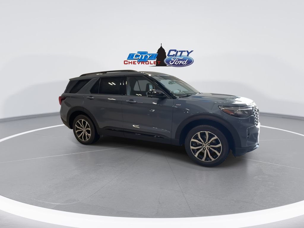 2025 Ford Explorer ST-Line photo 2