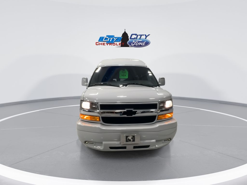 2023 Chevrolet Express 2500 Work Cargo Van photo 2