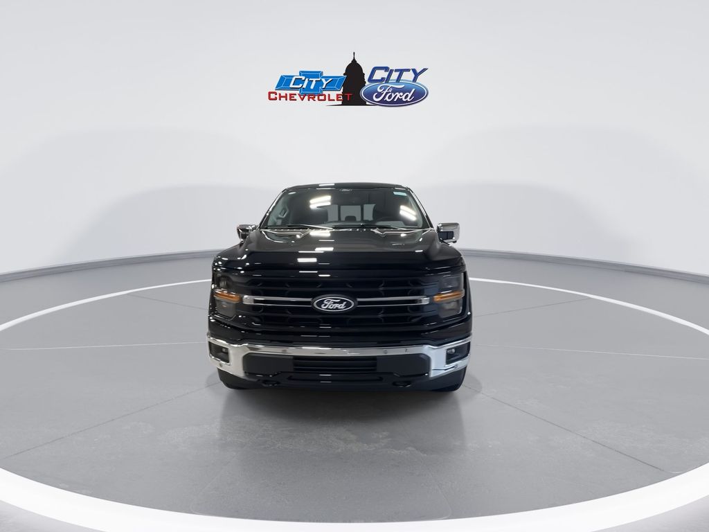 2025 Ford F-150 XLT photo 2