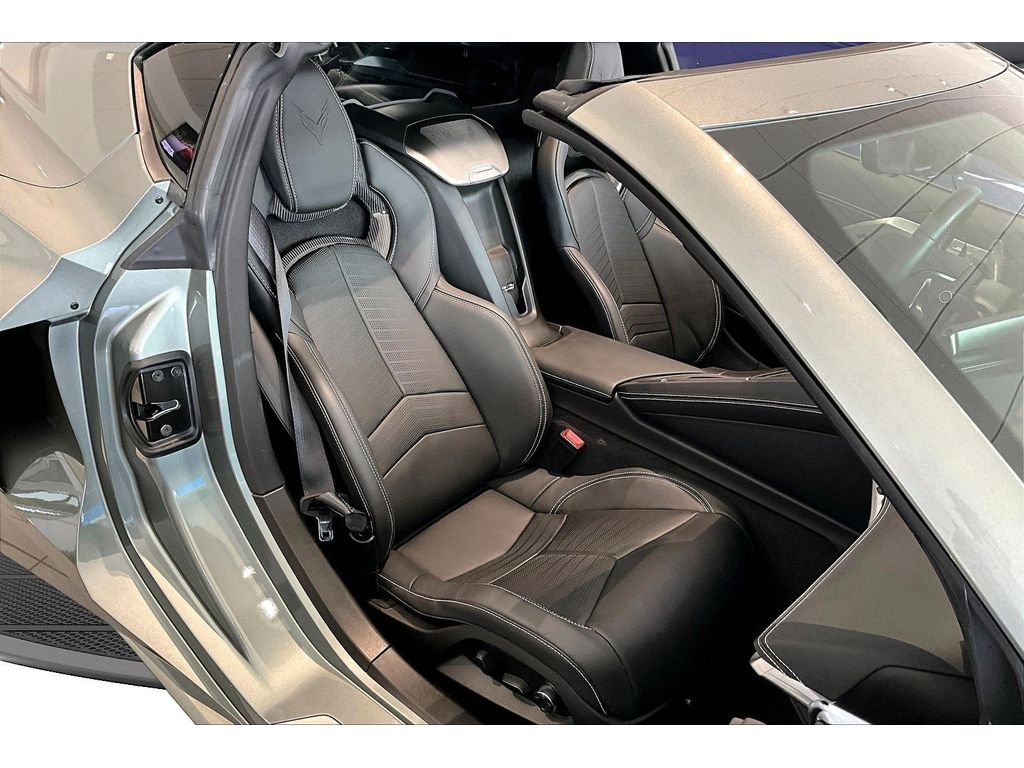2024 Chevrolet Corvette 2LT - Photo 9