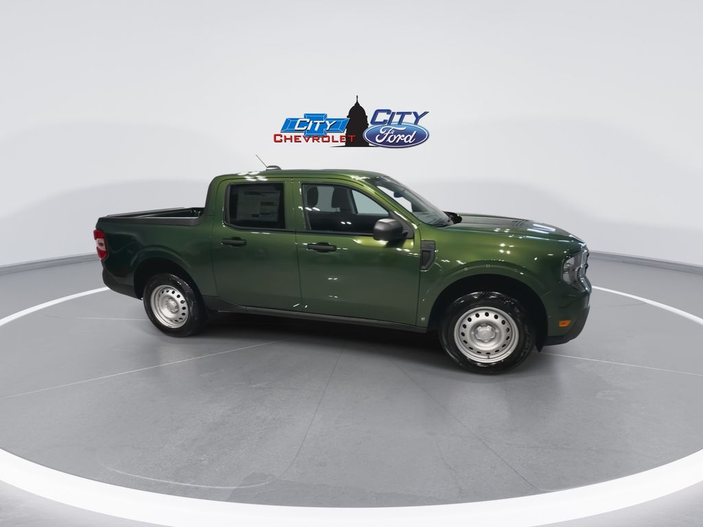 2025 Ford Maverick XL photo 2