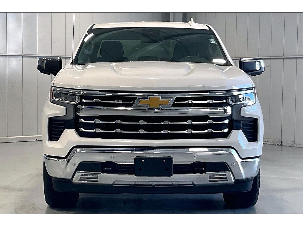 2023 Chevrolet Silverado 1500 LTZ photo 3