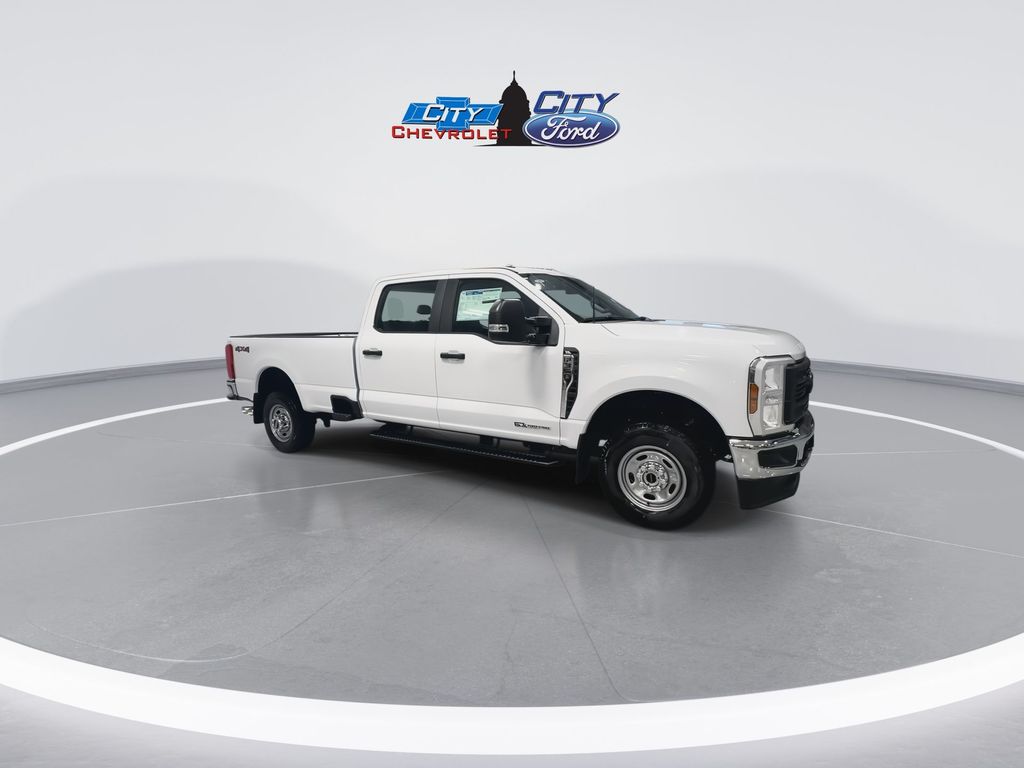 2025 Ford F-350 XL photo 2