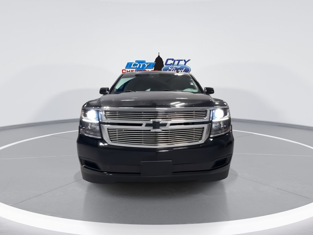 2017 Chevrolet Tahoe LT photo 3