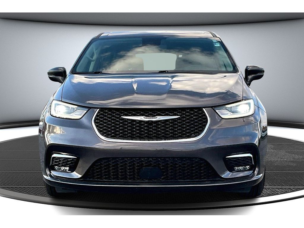 2022 Chrysler Pacifica Hybrid Touring L photo 3