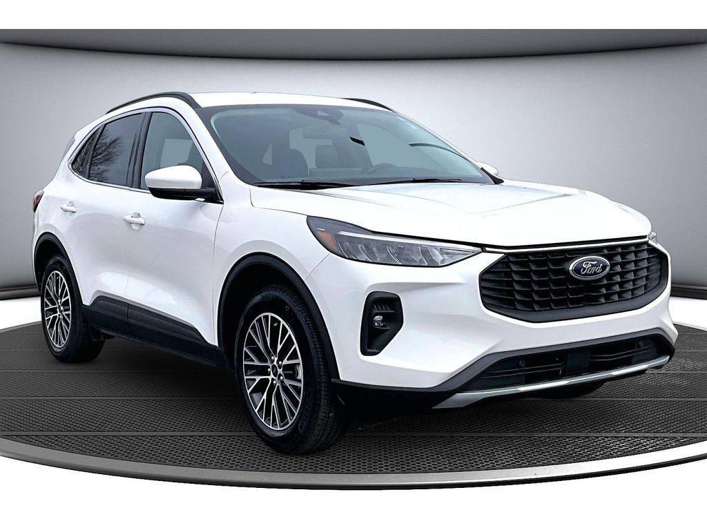Used 2025 Ford Escape Plug-in hybrid PHEV with VIN 1FMCU0E17SUB05371 for sale in Columbia City, IN