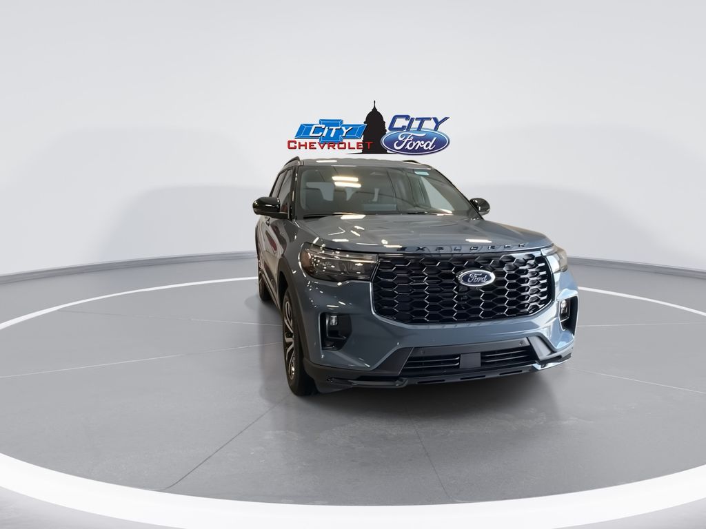 2025 Ford Explorer ST-Line photo 3