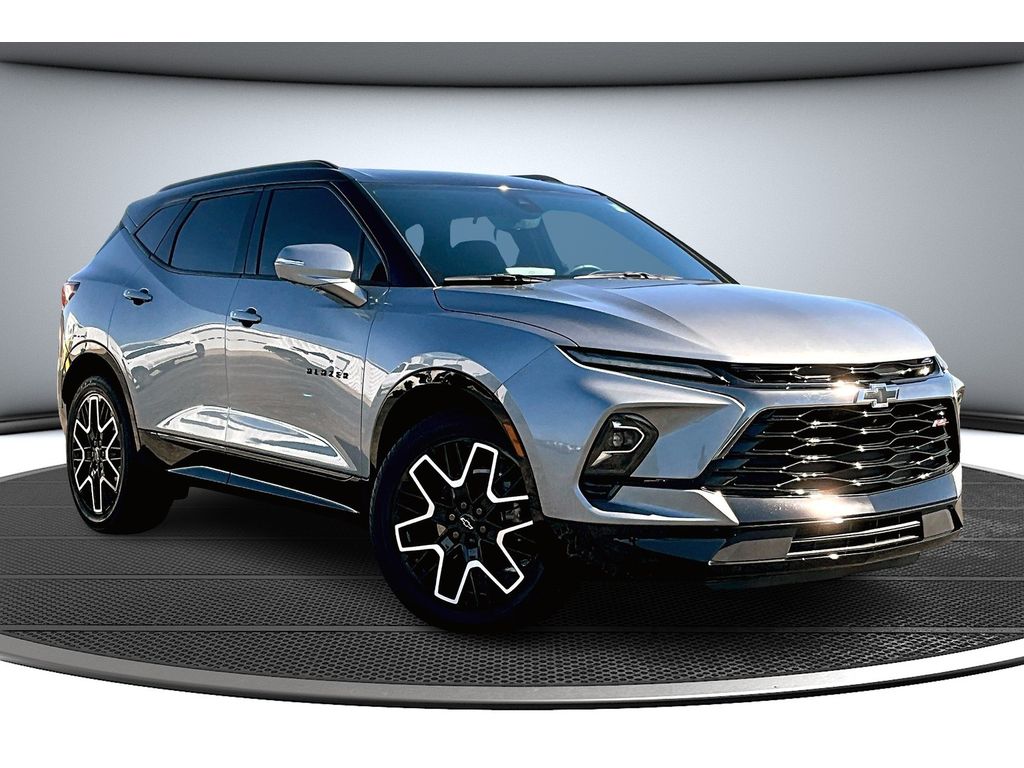 2024 Chevrolet Blazer RS photo 2