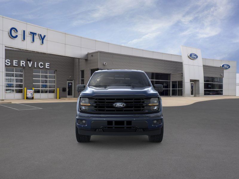 2025 Ford F-150 XLT photo 2