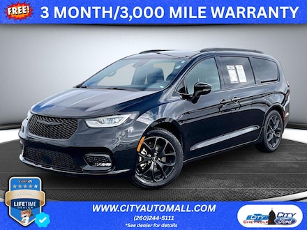 2025 Chrysler Pacifica Limited Passenger Van