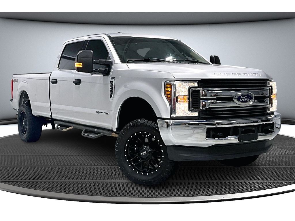 2018 Ford F-250 XLT photo 2