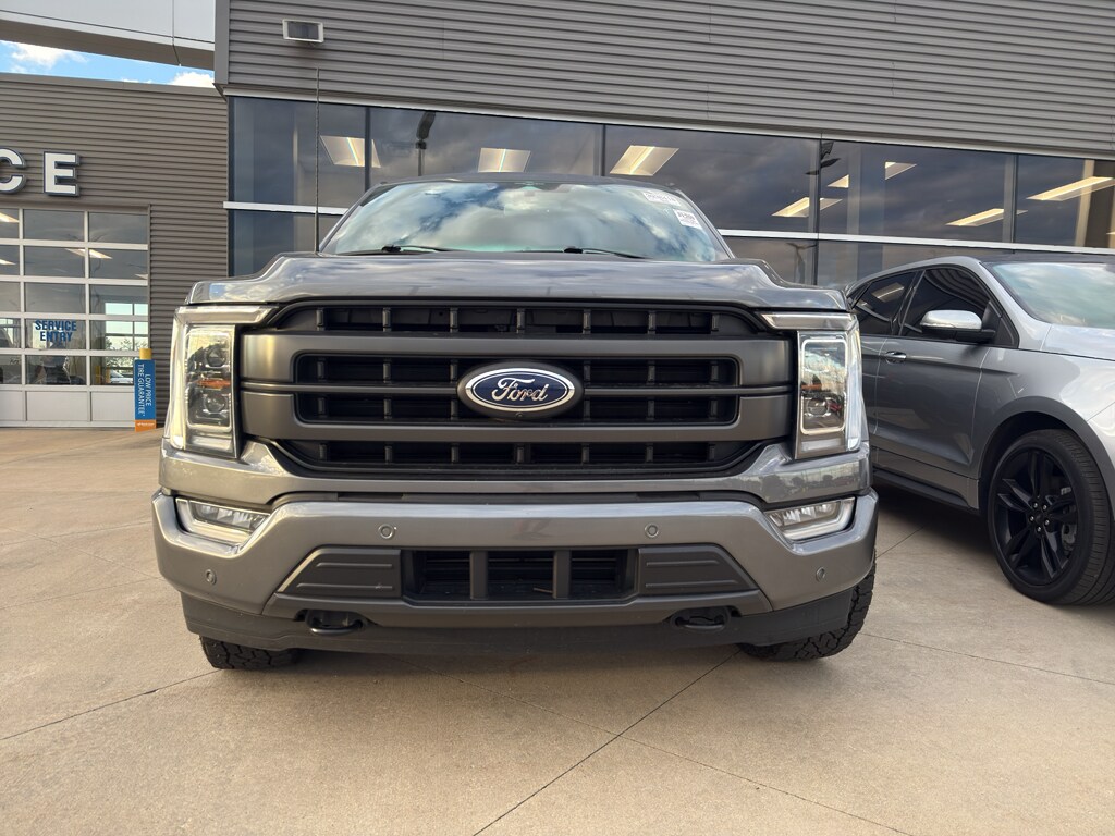 2023 Ford F-150 Lariat photo 2