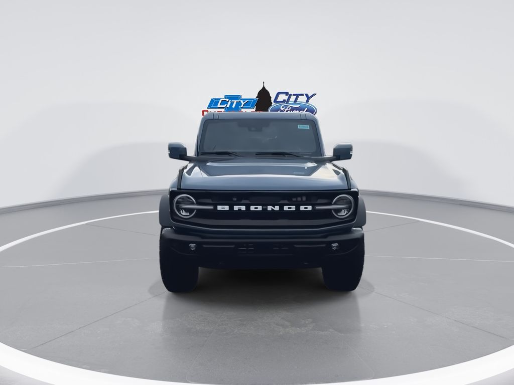 2025 Ford Bronco Outer Banks photo 3