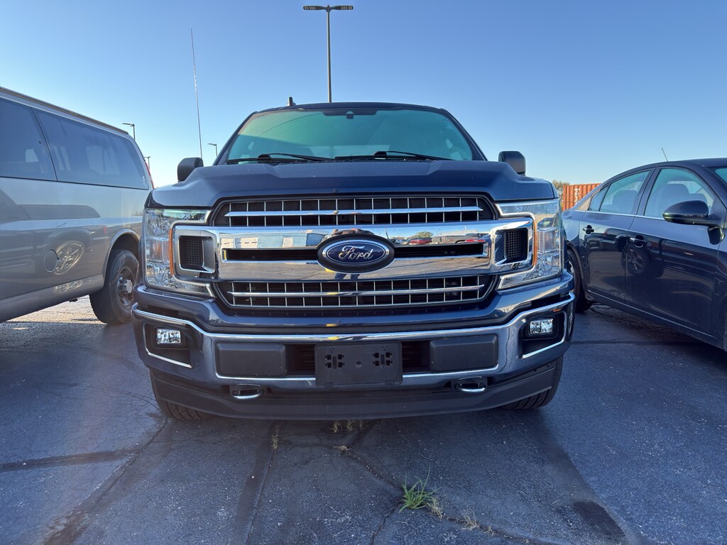 2020 Ford F-150 XLT photo 2