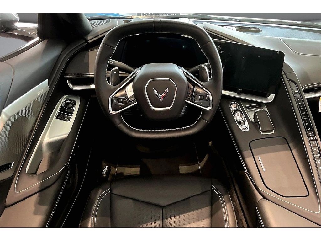2024 Chevrolet Corvette 2LT - Photo 7