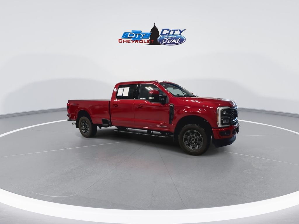 2023 Ford F-350 Lariat photo 2