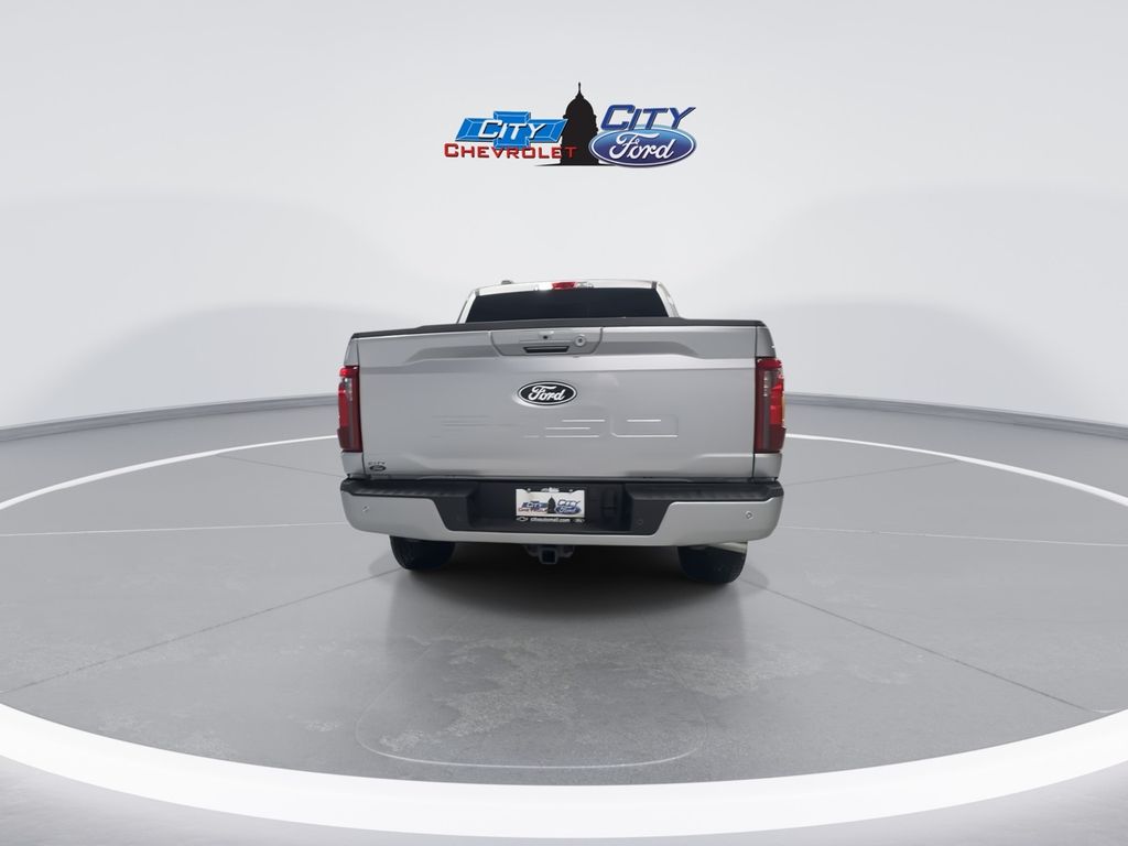 2025 Ford F-150 XLT photo 3