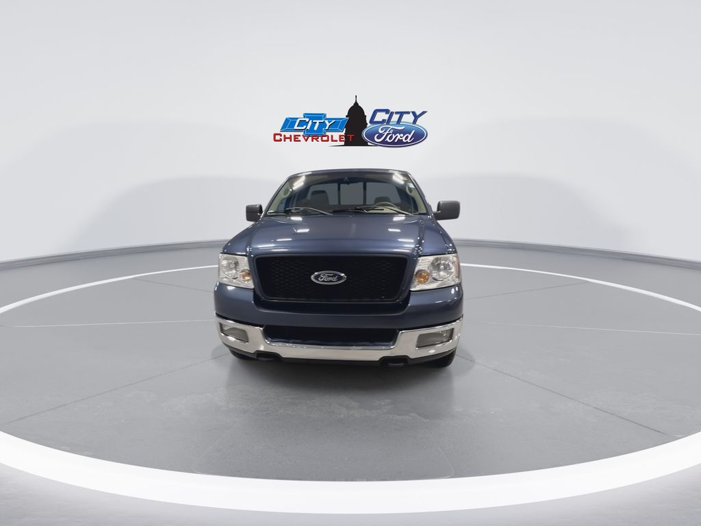 2004 Ford F-150 XLT photo 2
