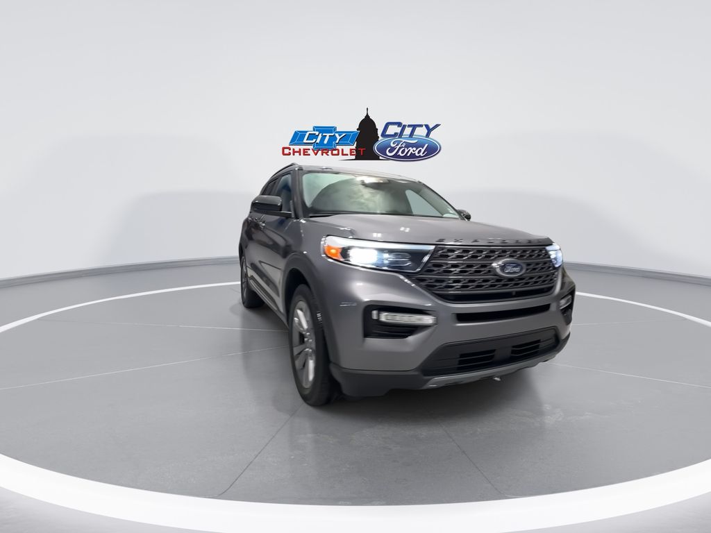 2022 Ford Explorer XLT photo 2