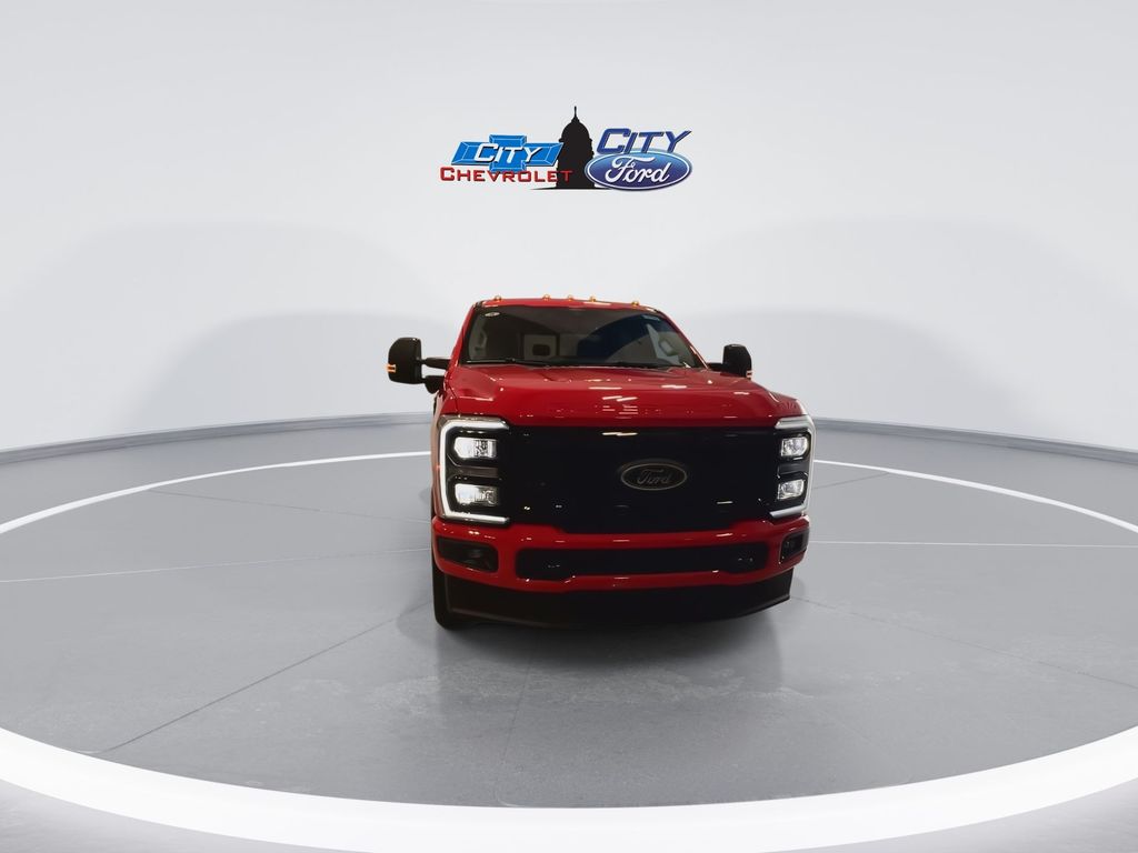 2025 Ford F-250 XLT photo 3